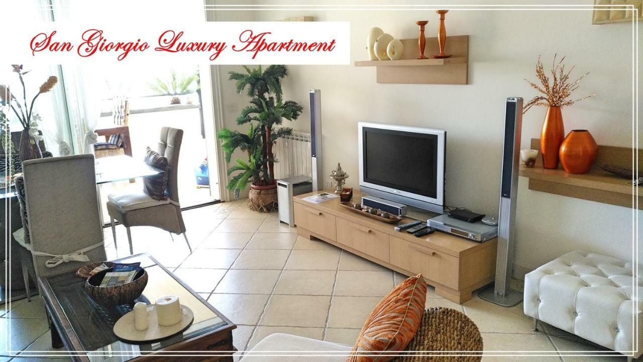 San Giorgio Luxury Apartment Taormina-Panoramic Pool & Parking Space Bagian luar foto